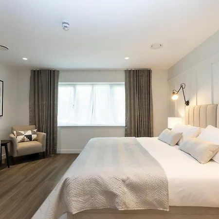 The Kingswood * St Austell